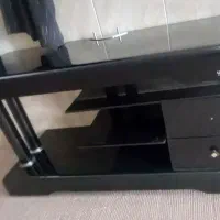 میز تلویزیون شیشه ای