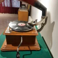گرامافون قدیمی|کلکسیون اشیاء عتیقه|یاسوج, |دیوار