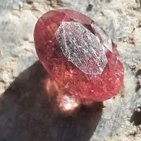 نگین یاقوت صورتی رنگ زیبا