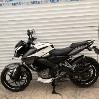 موتور 200 NS درحده صفر درجه یک