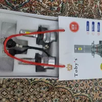 یک جفت لامپ هدلایت