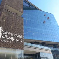 کار در ارتفاع با طناب  شست و شو و نظافت نما وشیشه