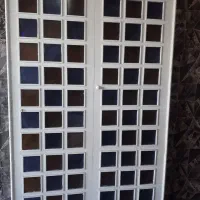 یک عدد درب دکوری ویک عدد دکوری چوبی