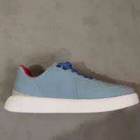 کتونی نو و تازه|کیف، کفش، کمربند|سنگر, |دیوار