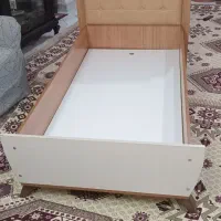 تخت تک نفره ۱۶۰ در ۸۰ وکمد
