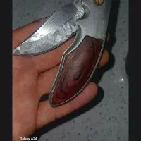 چاقو ضامن دار سالم خوش دست  برای کوهنوردی ..