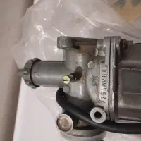 کاربارات و تعدادی لوازم هندا ۱۲۵