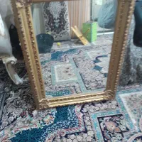 اینه دیواری. و جعبه کمک های اولیه