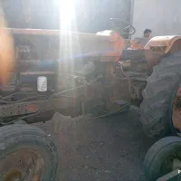 تراکتور رومانی سالم در حال کار