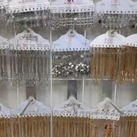 انواع گوشواره های نگین دار و ساده دارای مدل مختلف|بدلیجات|قم, ارم|دیوار