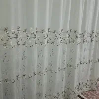 پرده حریر دوخته شده تمیز و سالم و توافقی