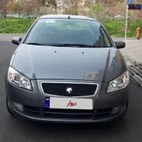 رانا Lx ۹۳، کم کار و بدون رنگ