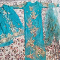 لباس محلی جنس سنتر به همراه چارقد مهره دوزی