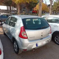 ساندرو اتومات مدل95|خودرو سواری و وانت|شاهینشهر, گزبرخوار|دیوار