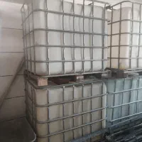 تانکر 1000لیتری اب با شیر ورودی و خروجی بشکه