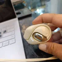 ایرپاد القایی دارای هوش مصنوعی وترجمه ومکالمه