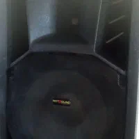 یک عدد باند بزرگ hotsound به همراه میکسر