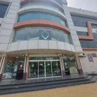 پاساژ الماس ری طبقه همکف ۱۶ متر.ویترین و دکورتخلیه