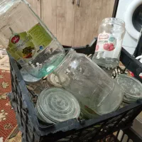 170  عدد شیشه متوسط وبزرگ همه بدون در است