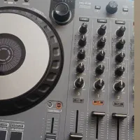 دیجی و آهنگساز خانوم