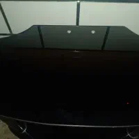 میز تلویزیون شیشه‌ای