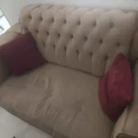 مبل سه نفره کارکرده زرشکی و دو عددمبل دو نفره کرمی|مبلمان خانگی و میز عسلی|تهران, مینای شمالی (مخبر)|دیوار