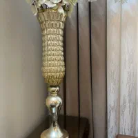گل و گلدان