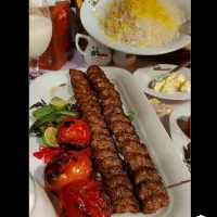 کارگر ساده رستوران جا خواب غذا بیمه بالاترین مزایا