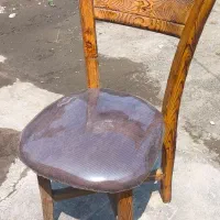 صندلی چوبی