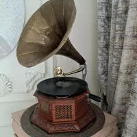 گرامافون قدیمی