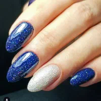 کاشت ناخن با تخفیف پنجاه درصدی