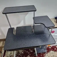 میز تحریر و کامپیوتر