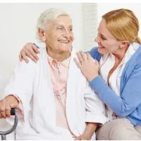 همخانه برای یک خانم سالمند