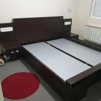 تختخواب دونفره با دو پاتختی