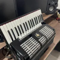 آکاردئون آلمانی ولتمسر دیانا در حد آکبند (۹۶ باس)