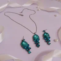 ست گردنبند و گوشواره زنانه