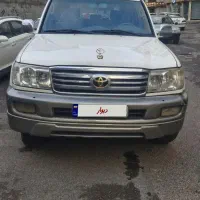 تویوتا لندکروزر