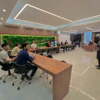 استخدام آقا و خانم با استعداد / دپارتمان بزرگ آداک