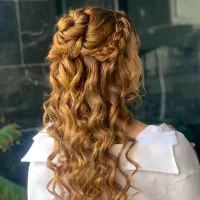 آموزش شینیون و میکاپ حرفه ای عروس و رنگ و لایت|خدمات آرایشگری و زیبایی|ساری, |دیوار