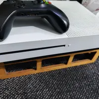 کنسول xbox one s تک دسته ۱ ترابایت