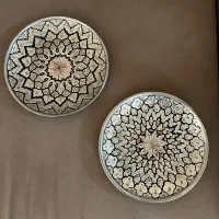 دو عدد بشقاب دیوار کوب مسی