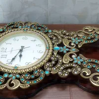 ساعت دیواری در حد نو