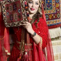 لباس یلدایی|لباس|شیراز, لب آب|دیوار