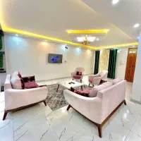خانم برای نظافت وامور منزل