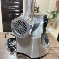 چرخ گوشت کنوود نو(استفاده نشده) قیمت۶،۰۰۰،۰۰۰تومان|خردکن، آسیاب، غذاساز|تهران, افسریه شمالی|دیوار