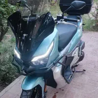 اسکوتر ADV   150 تکتاز