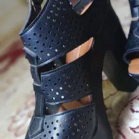 کفش پاشنه دار سایز ۳۷