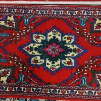 فرش دستبافت قرمز