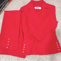 کت شلوار و چند دست لباس با قیمت باورنکردنی|لباس|شاهین‌شهر, گرگاب|دیوار