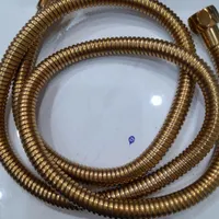 شیلنگ دوش و توالت طلایی و سفید